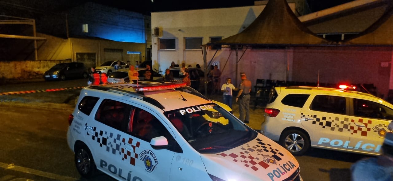 Foto 4 de 8 — Homem invade hospital e esfaqueia pessoas em Américo Brasiliense